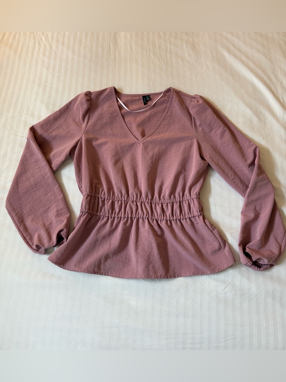 Vero Moda Dusty Rose Long Sleeve V-Neck Peplum Top